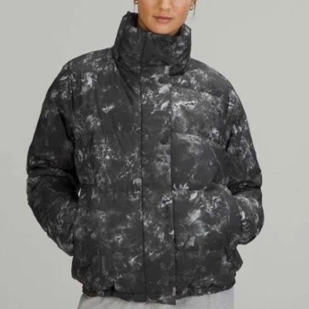NWT Lululemon Woman Wunder Puff 600-Fill Down Jacket Aquila Black Multi Size 12
